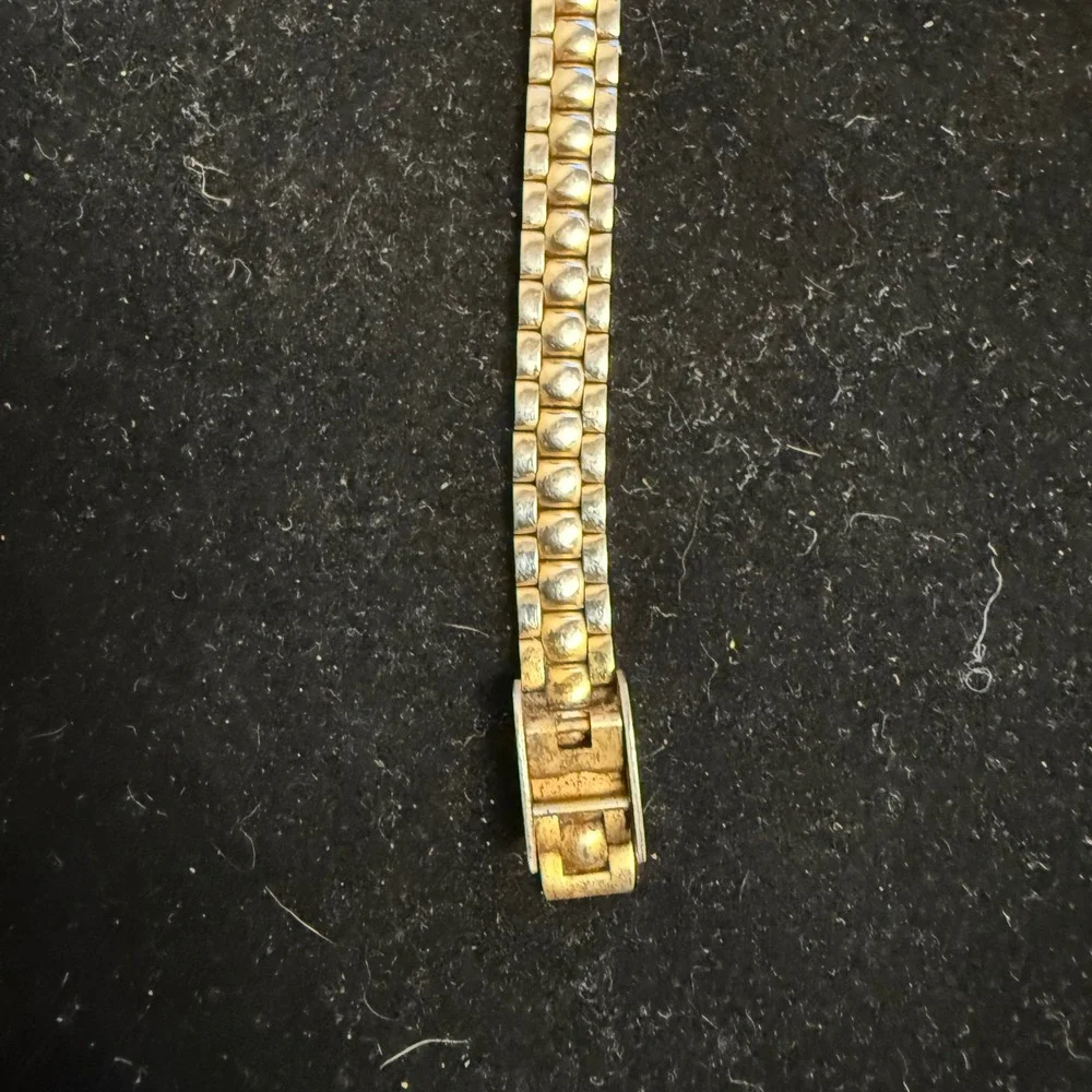 Advance working watch